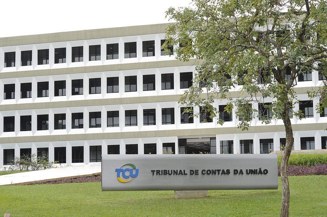 1280px-Fachada_Tribunal_de_Contas_da_UniC3A3o_-_TCU_284001411530229 Crise dos Correios: prejuízos bilionários expõem o futuro silencioso dos aposentados